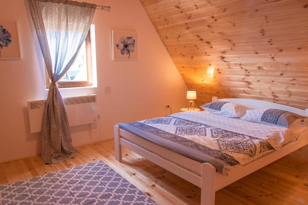 Wood Inn photo 2