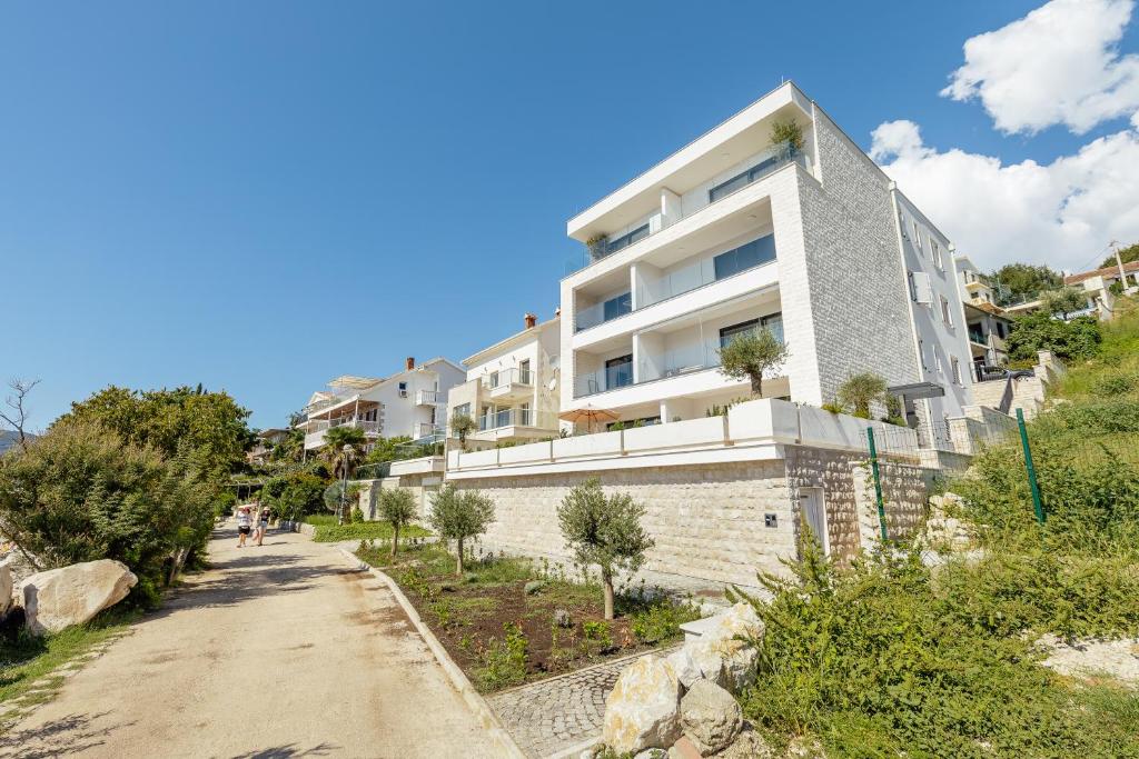 Savina Bliss Residences — photo 1