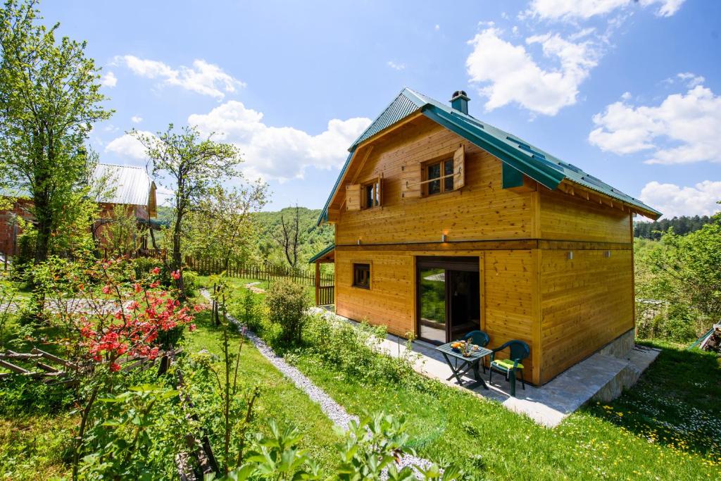 Sterling Lodge — photo 1
