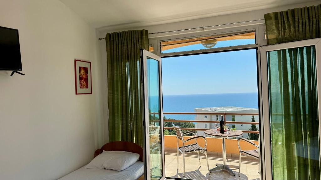 Sea La Vie Apartments photo 3