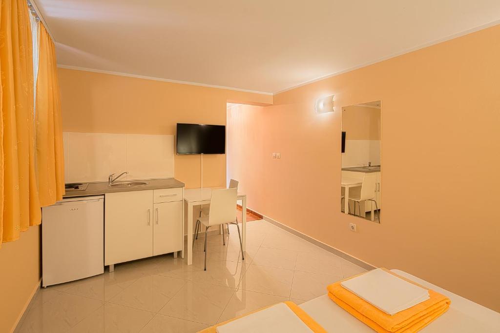 Apartments Mika photo 3