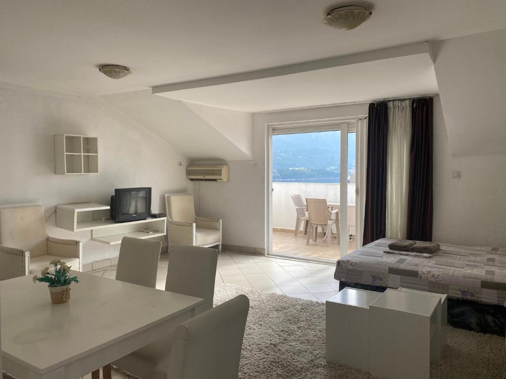 Veselinka Apartments & Rooms photo 3