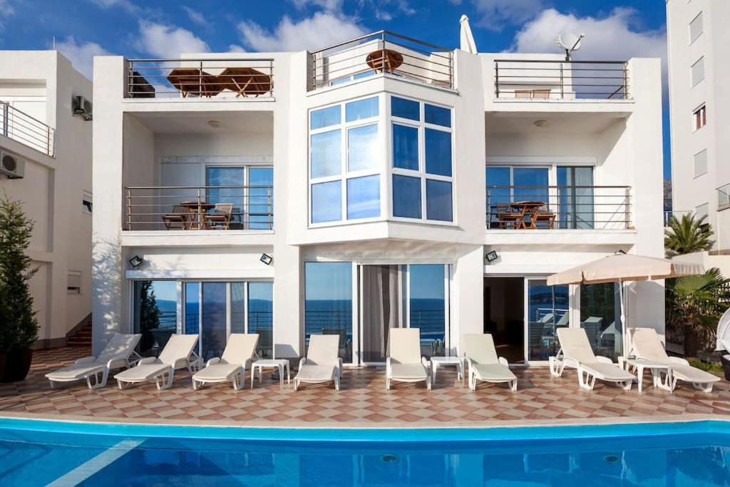 Seafront Villa with Private Pool in Dobra Voda — photo 1