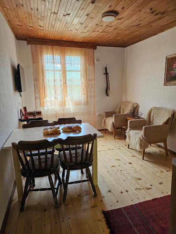 Traditional House Srna photo 3