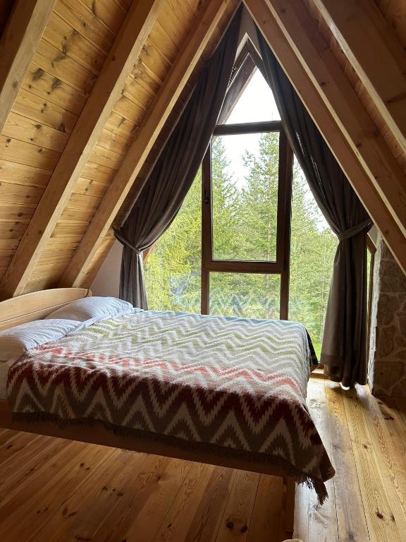 Wonderwood Cabin 2 photo 2