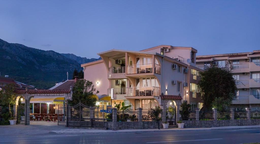 Villa Jadran Apartments — photo 1