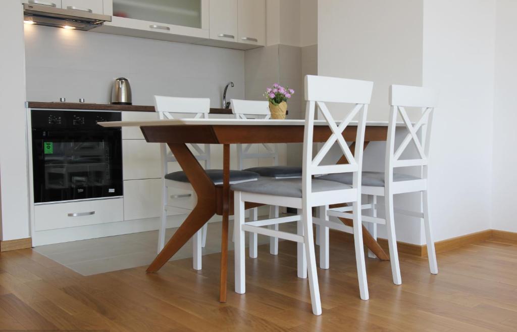 Sea view apartment in Becici photo 2