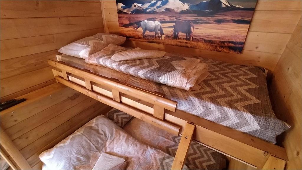 Still cabin photo 2