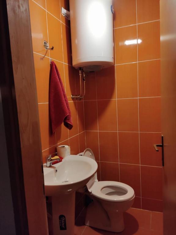 Topla porodicna kuca photo 3