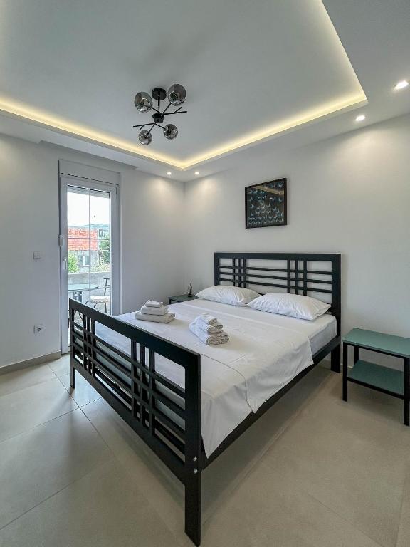 Sunset Apartment photo 2