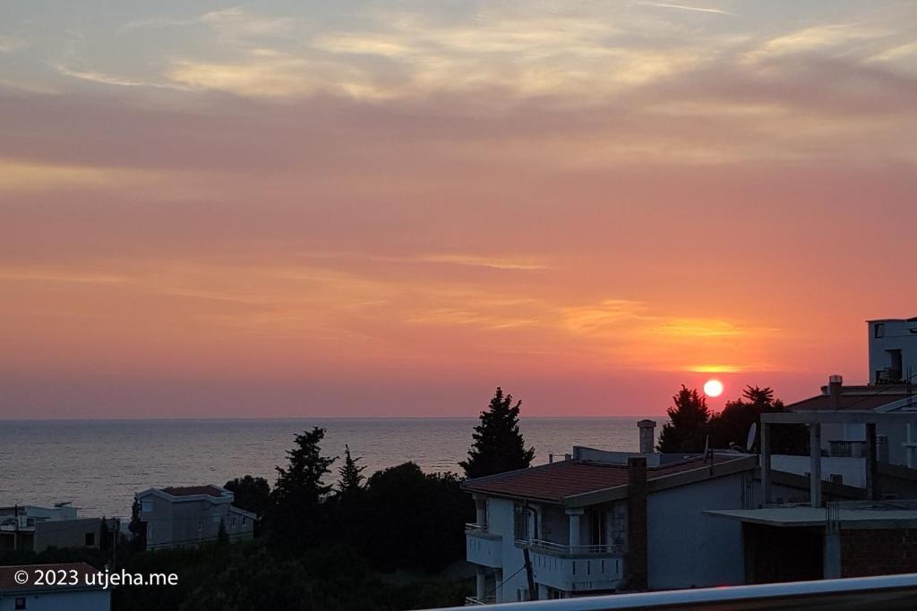 Sunset Penthouse photo 3