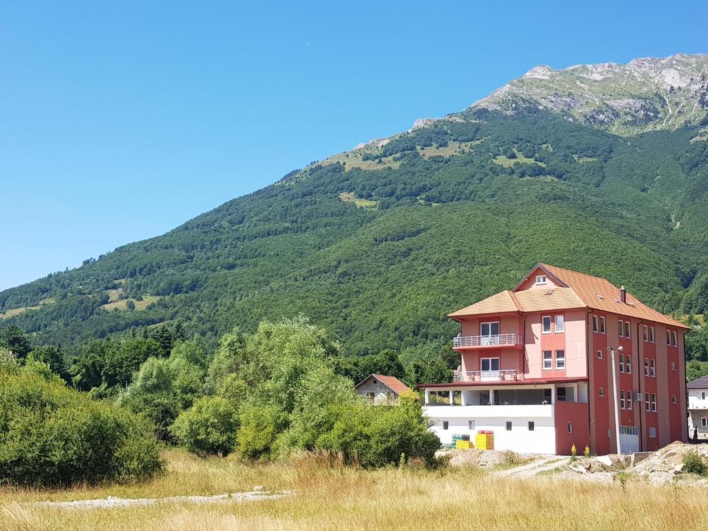 PROKLETIJE HOTELL Same photo 2