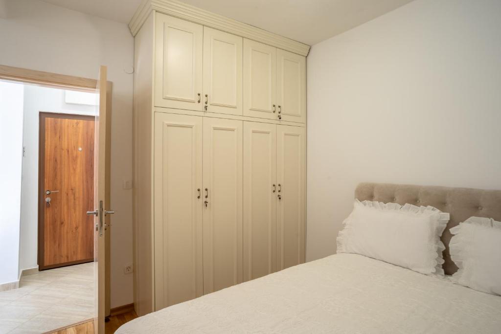 Whispering pines apartment photo 2