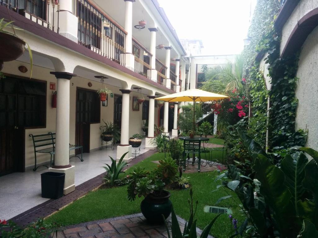 Hotel Tres Marías — photo 1