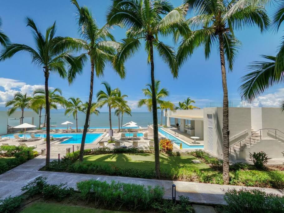 Beachfront & free daily breakfast & 600MB Wifi by Moikkarentals photo 2