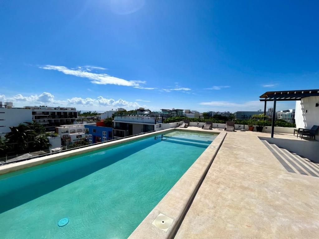 1 Bd Apt top Location! Gym photo 3