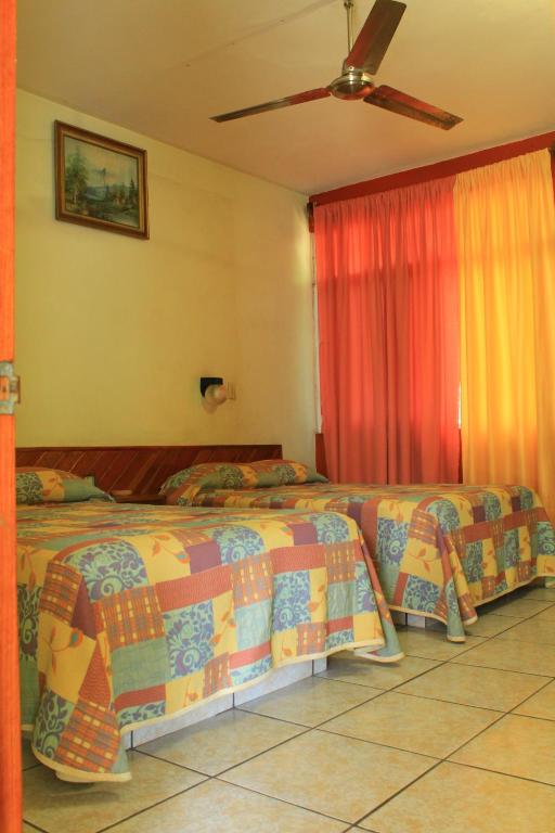 Hotel Avenida photo 2