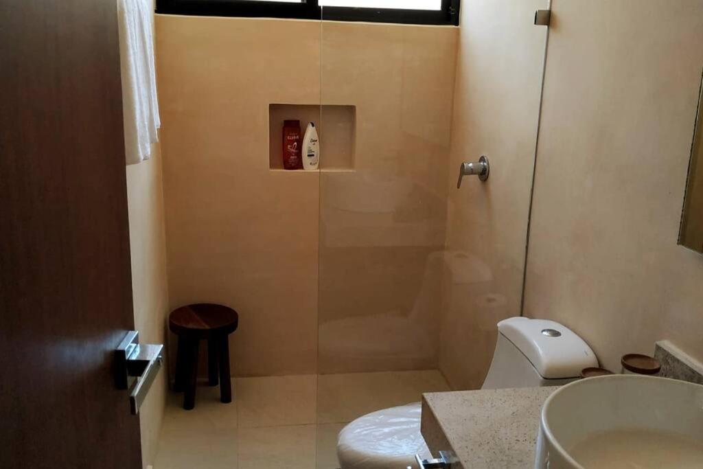 Surenna Bella - 3 Bedroom home with pool photo 3