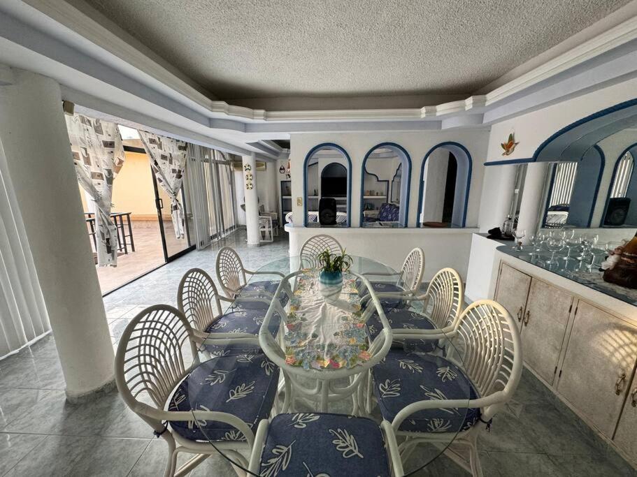 Blue Coast with pool and ocean view 10 to 35 p photo 2