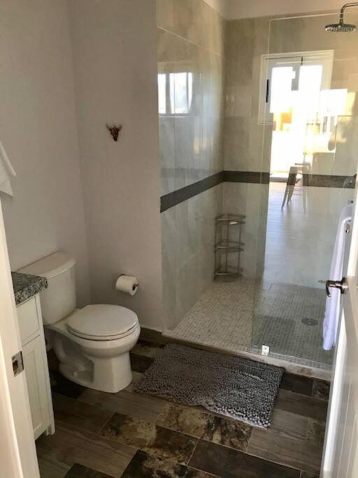 15C New Top Floor 2BR 2BA with Spectacular Views photo 3