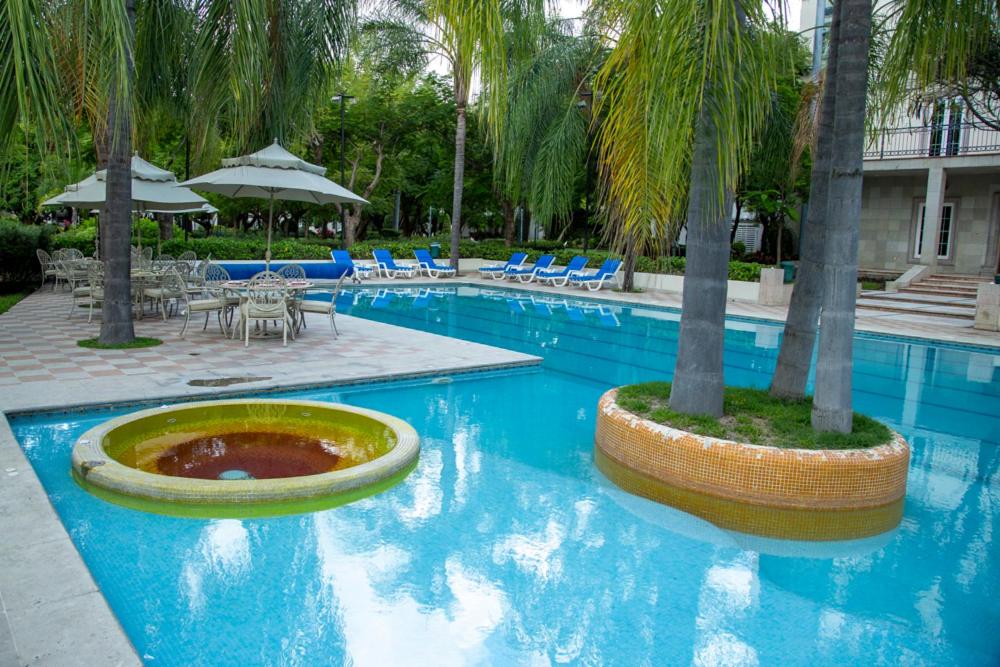 The Lorian Club — photo 1