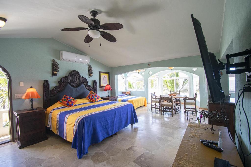 Sandcastle Beachfront Villa With Pool photo 2