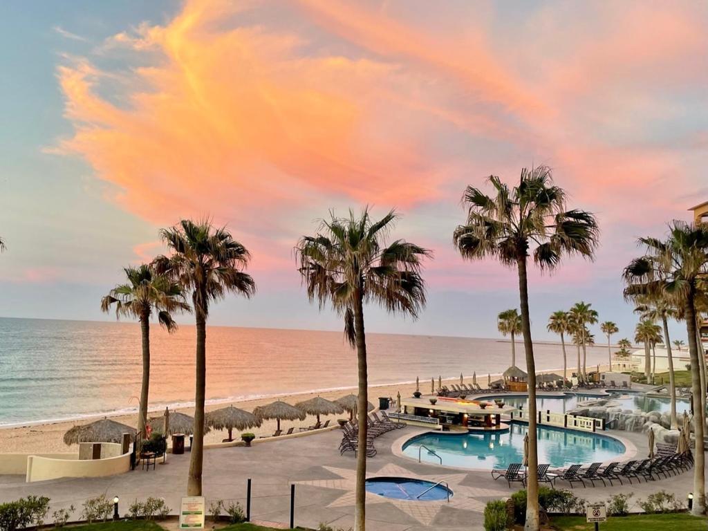 Sonoran Sea Resort BEACHFRONT Condo E203 photo 3