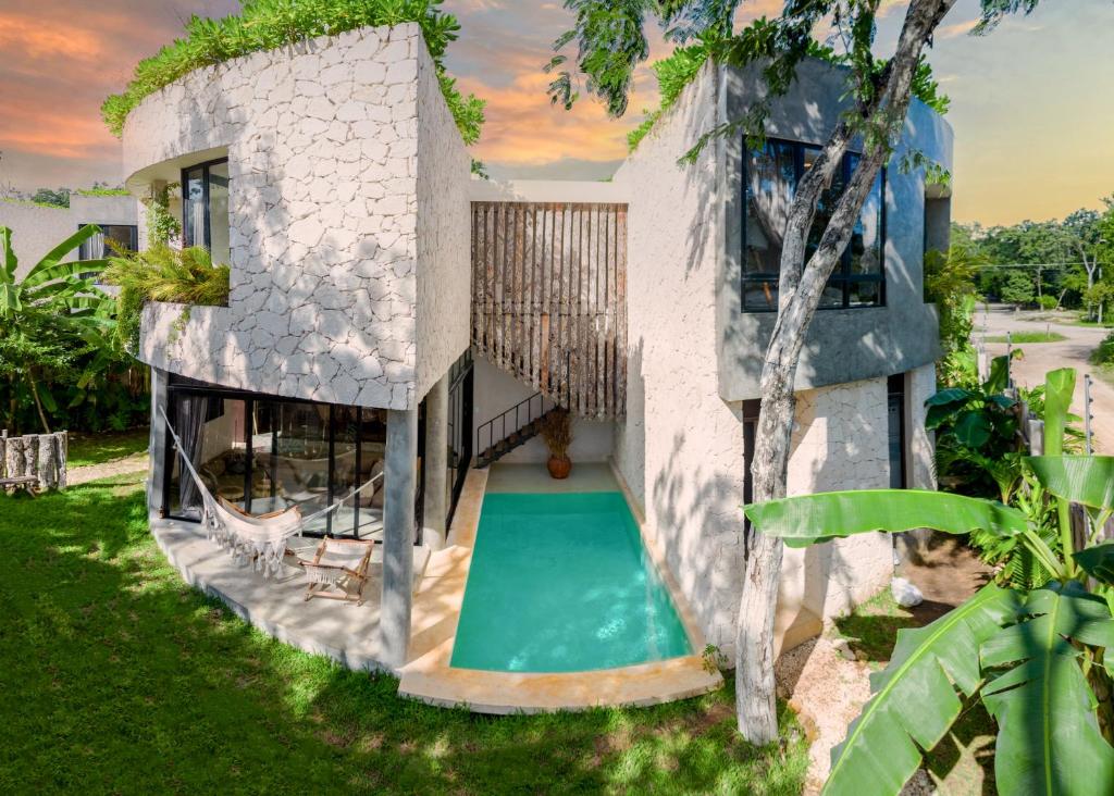 2 Tropical Bohemian Villas-2 Priv Pool-BBQ 3A-3B — photo 1