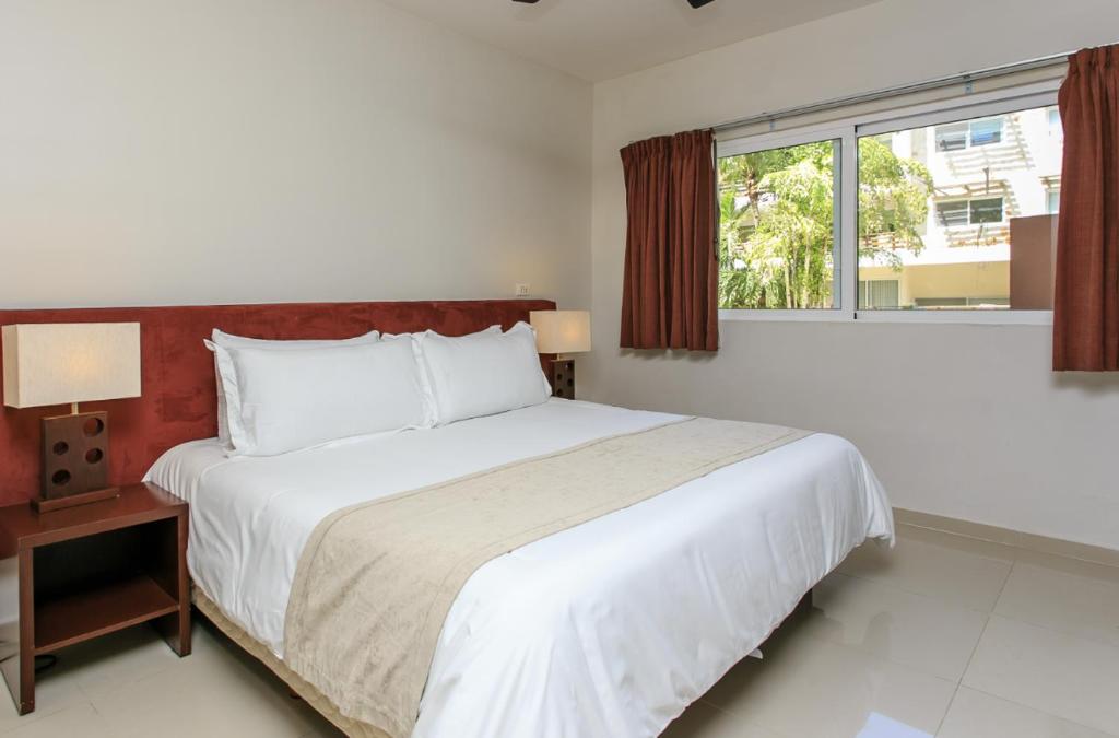 Sabbia Condos in Mamitas Beach! photo 2