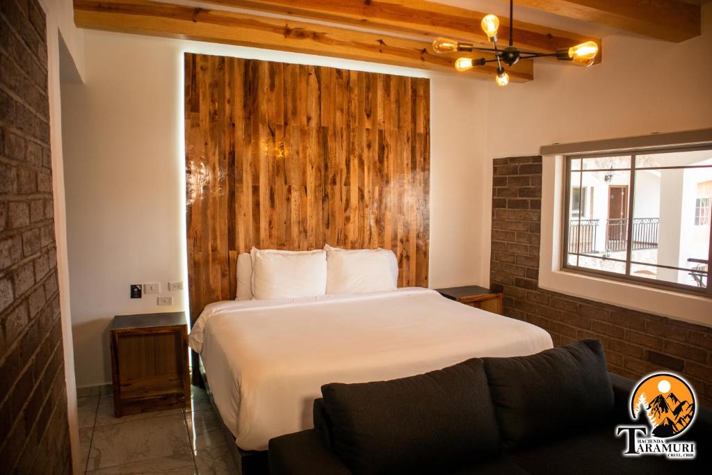 TARAMURI HOTEL & TOURS photo 2