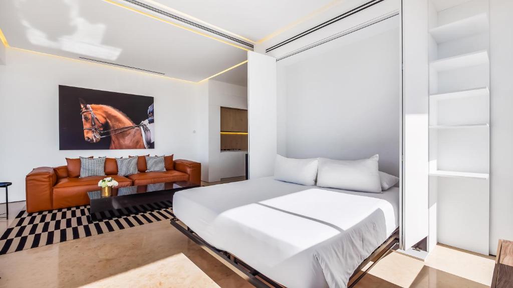 SOHO PV - 908 2 BR Unit with Best Rooftop photo 3