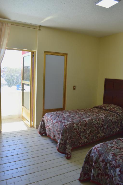 Hotel Topacio photo 2