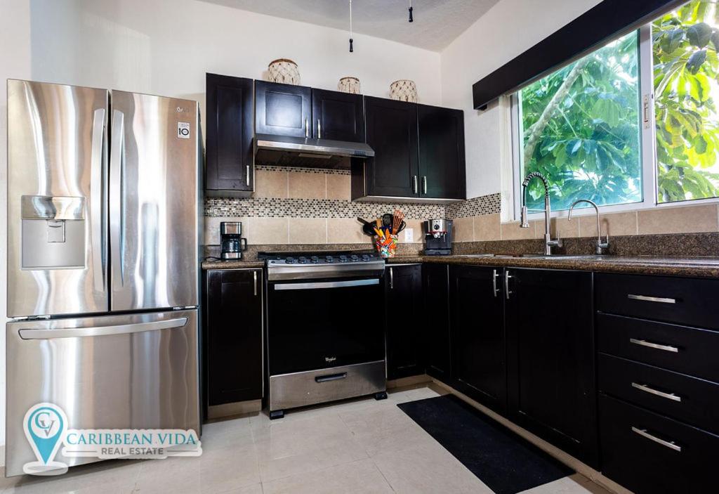 Stunning Large Remodeled Penthouse-Big Canal Views photo 3