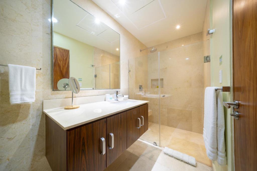 2 BR Condo with Rooftop Pool - Terrazas Condos photo 3