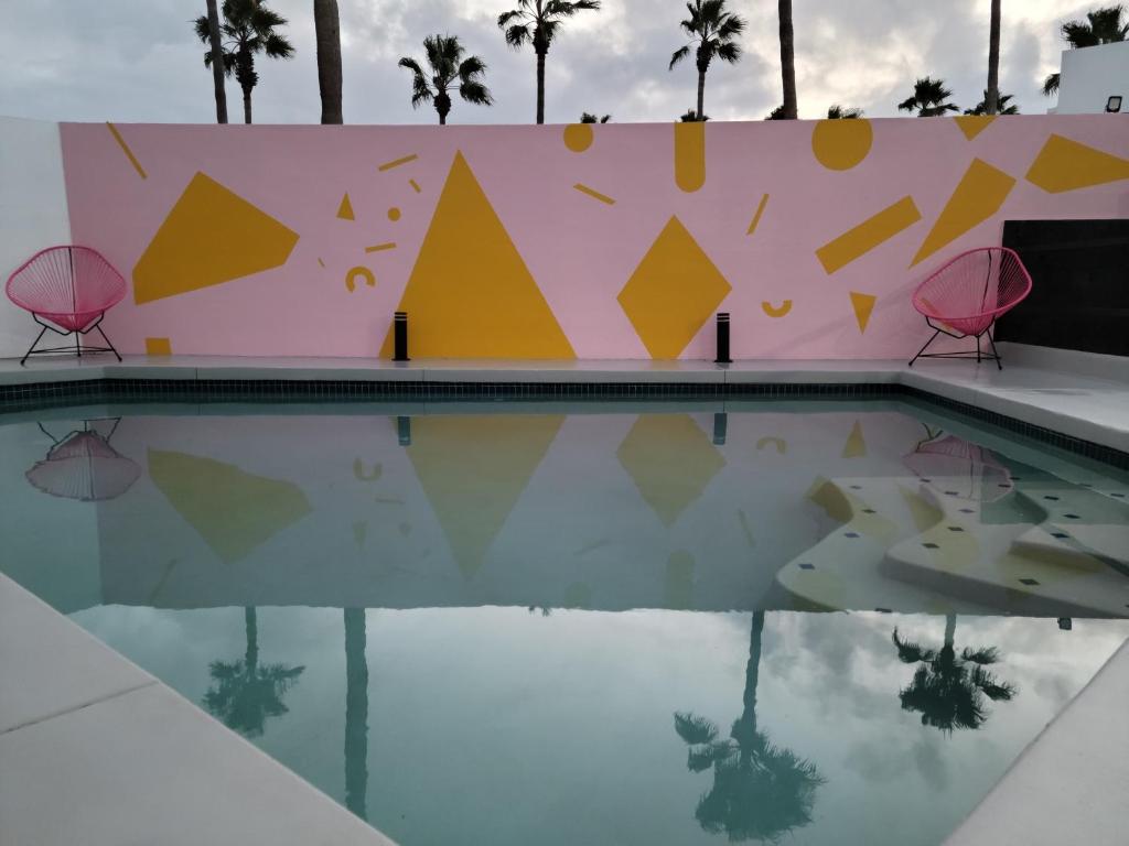 Spacious TJ Beach Home With Private Heated Pool Free Late Check Out photo 2