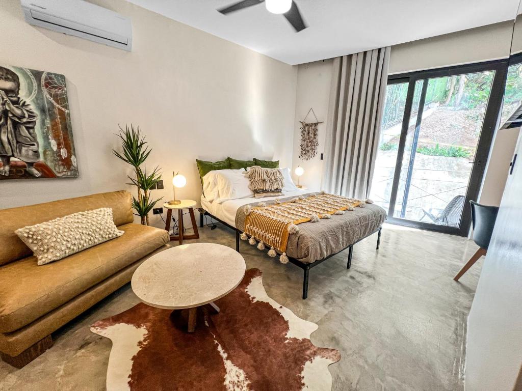 Stunning Brand New 1BR in Paradise! w Pool! photo 2