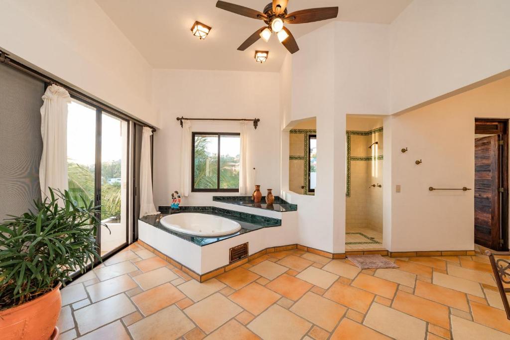 1086 - Villa Encantada photo 3