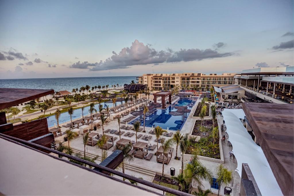Royalton Riviera Cancun photo 2