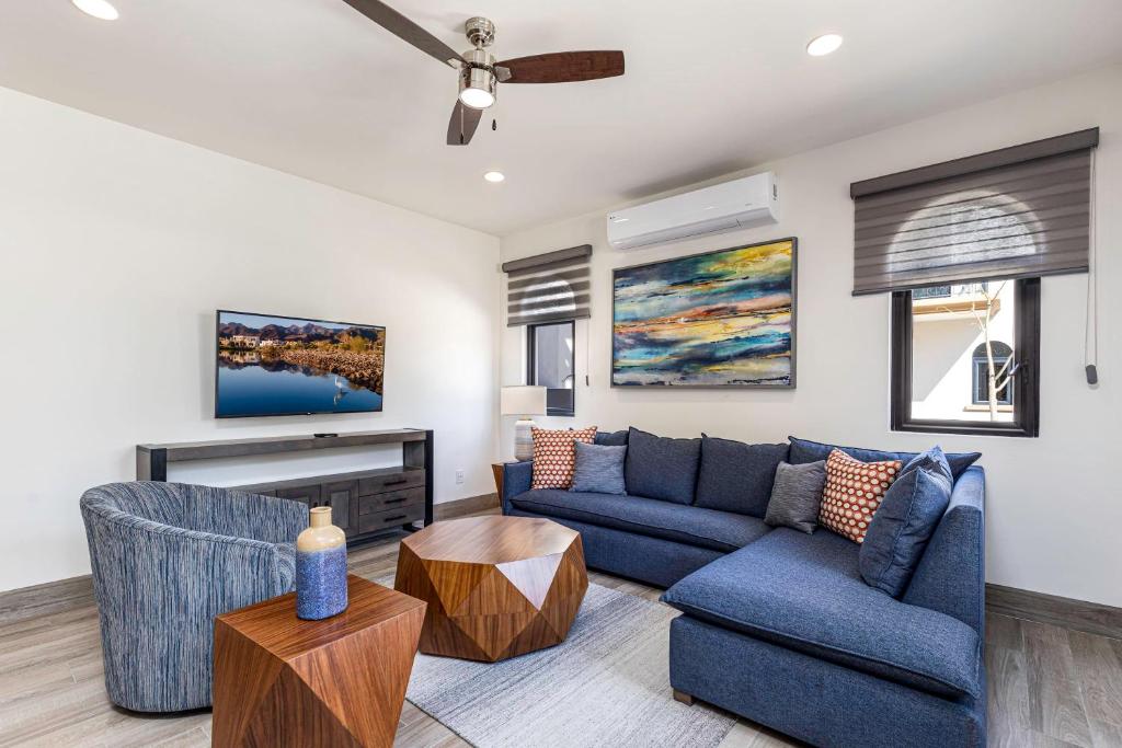 Secluded Retreat with 5-Star Amenities photo 3