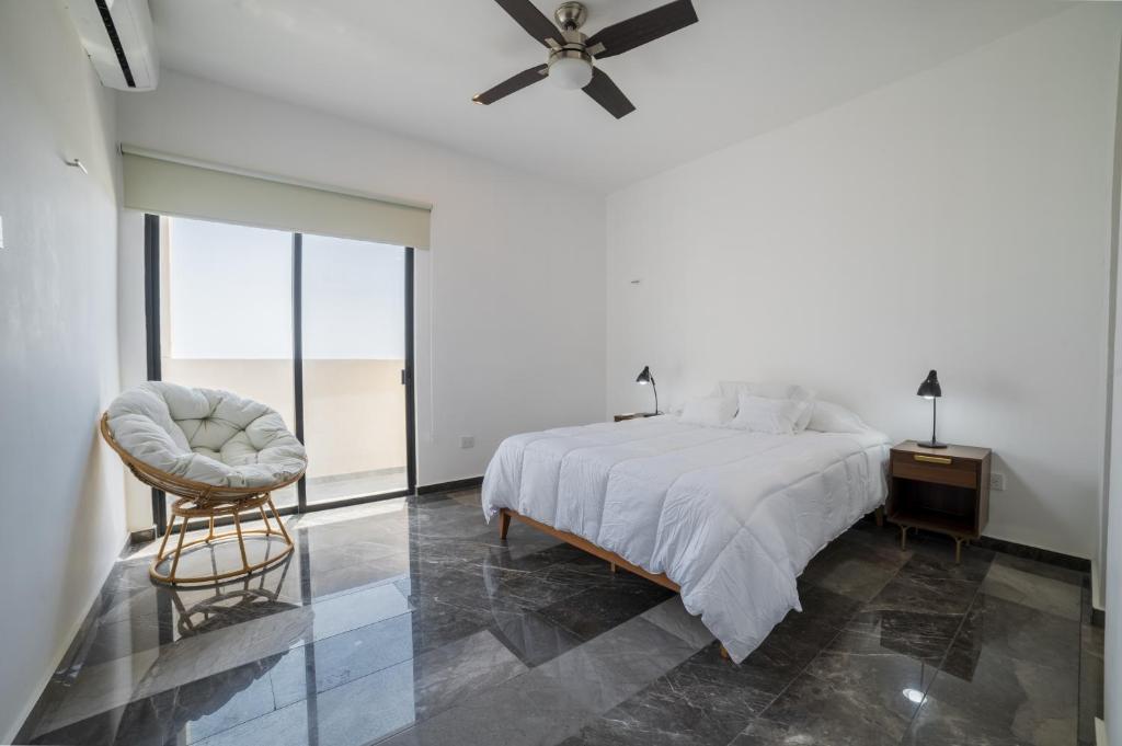 The Ocean Breeze Getaway at BocaMar photo 2