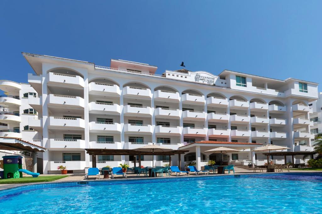 Torreblanca Beach Hotel and Suites Guayabitos - Desayuno y Comida Incluido photo 3