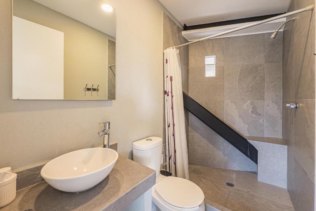 Right @Reforma - Beautiful condo with 2 balconies photo 3
