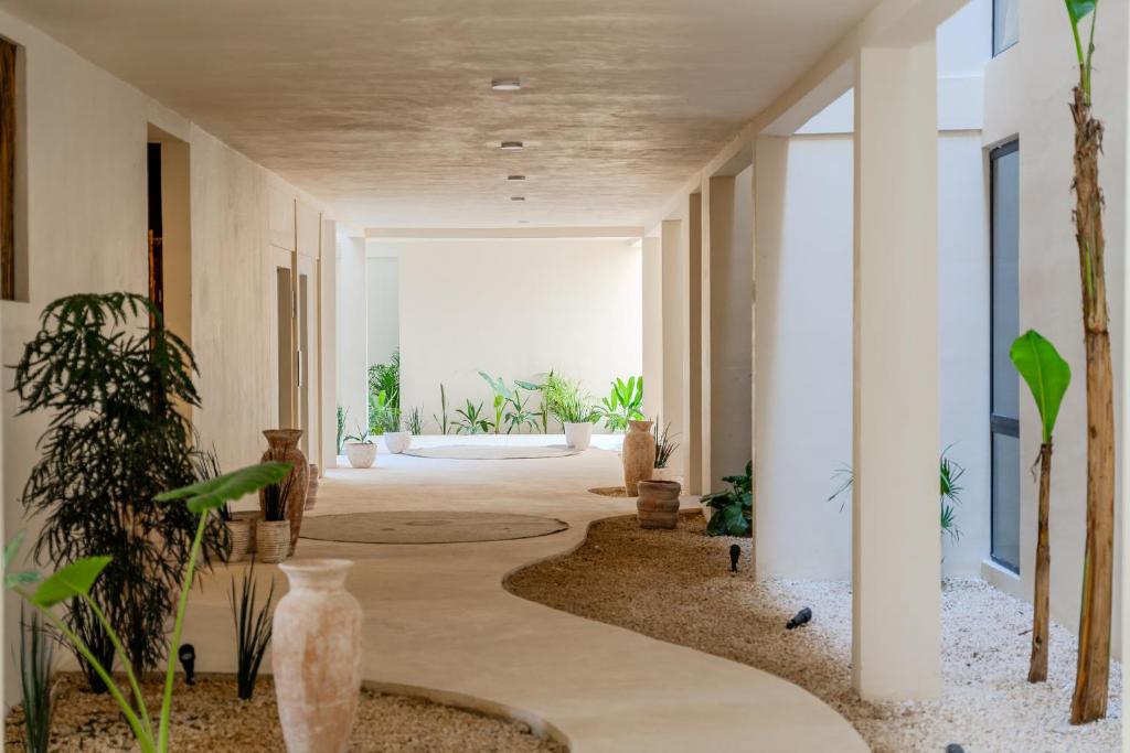 Tropical 2 Bedroom | Private Balcony & Rooftop | Casago photo 2