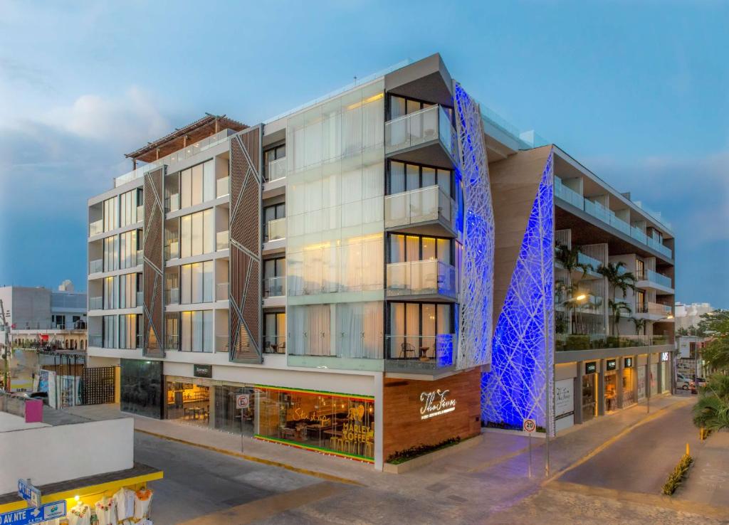 The Fives Downtown Hotel & Residences — photo 1