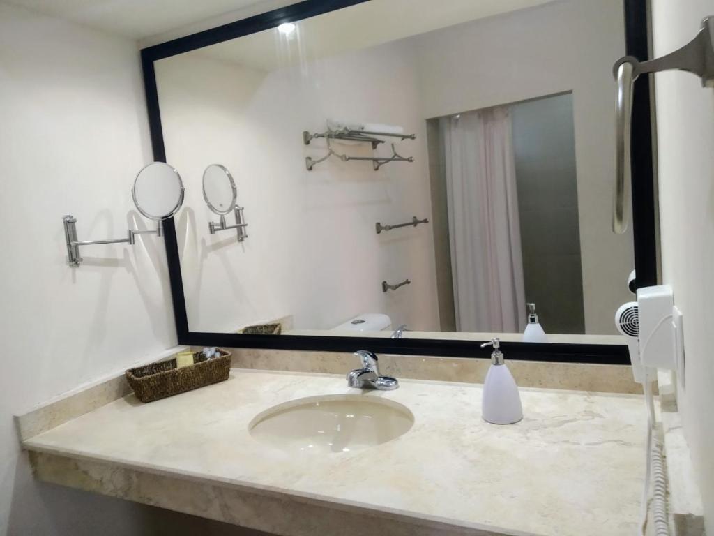 Casa Paraíso Habitaciones en el Centro de Ciudad Valles photo 3