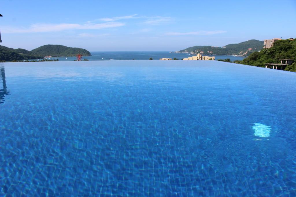 Sunset House Zihuatanejo — photo 1