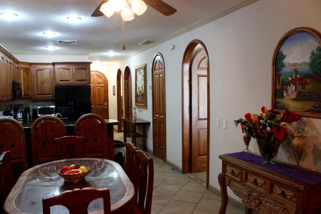 Casa Blanca photo 2