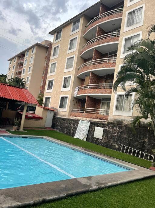 Depa cerca hospital Issste y jardines de fiesta — photo 1