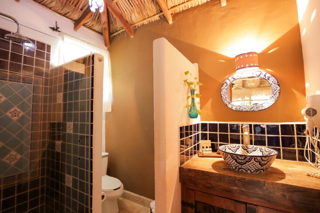 The Bungalows Hotel photo 2