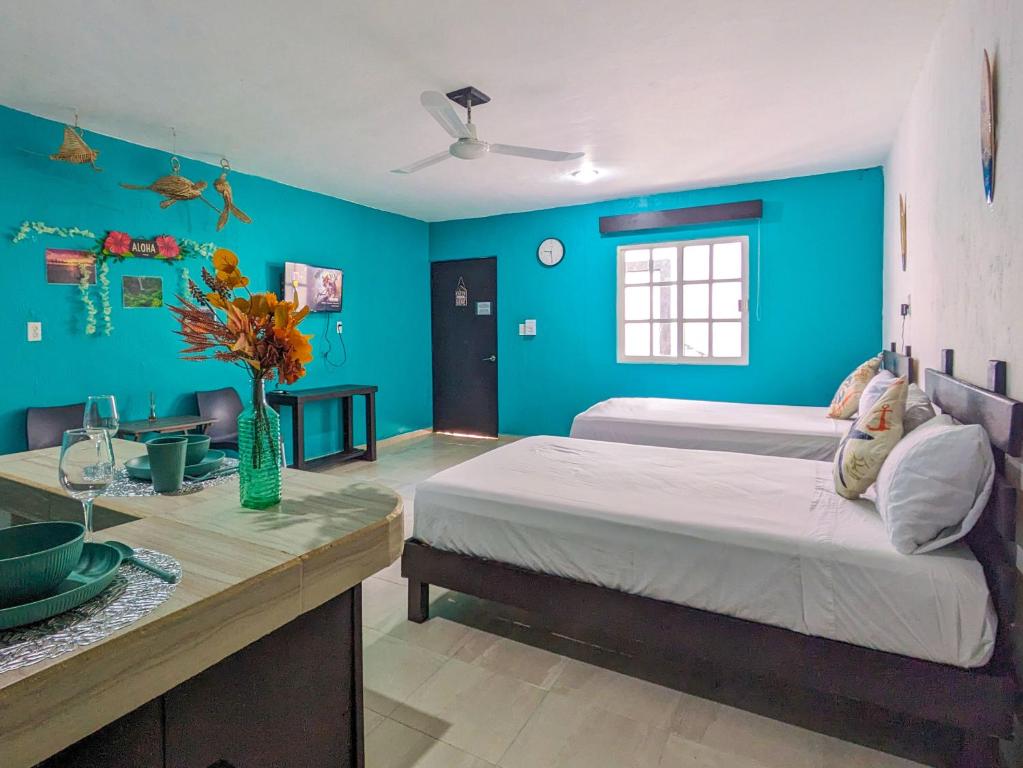 500m to Kid Friendly Beach 2 Spacious Suites Sleep 8 4 Beds Kitchen Fast WiFi AC 5A6A photo 2